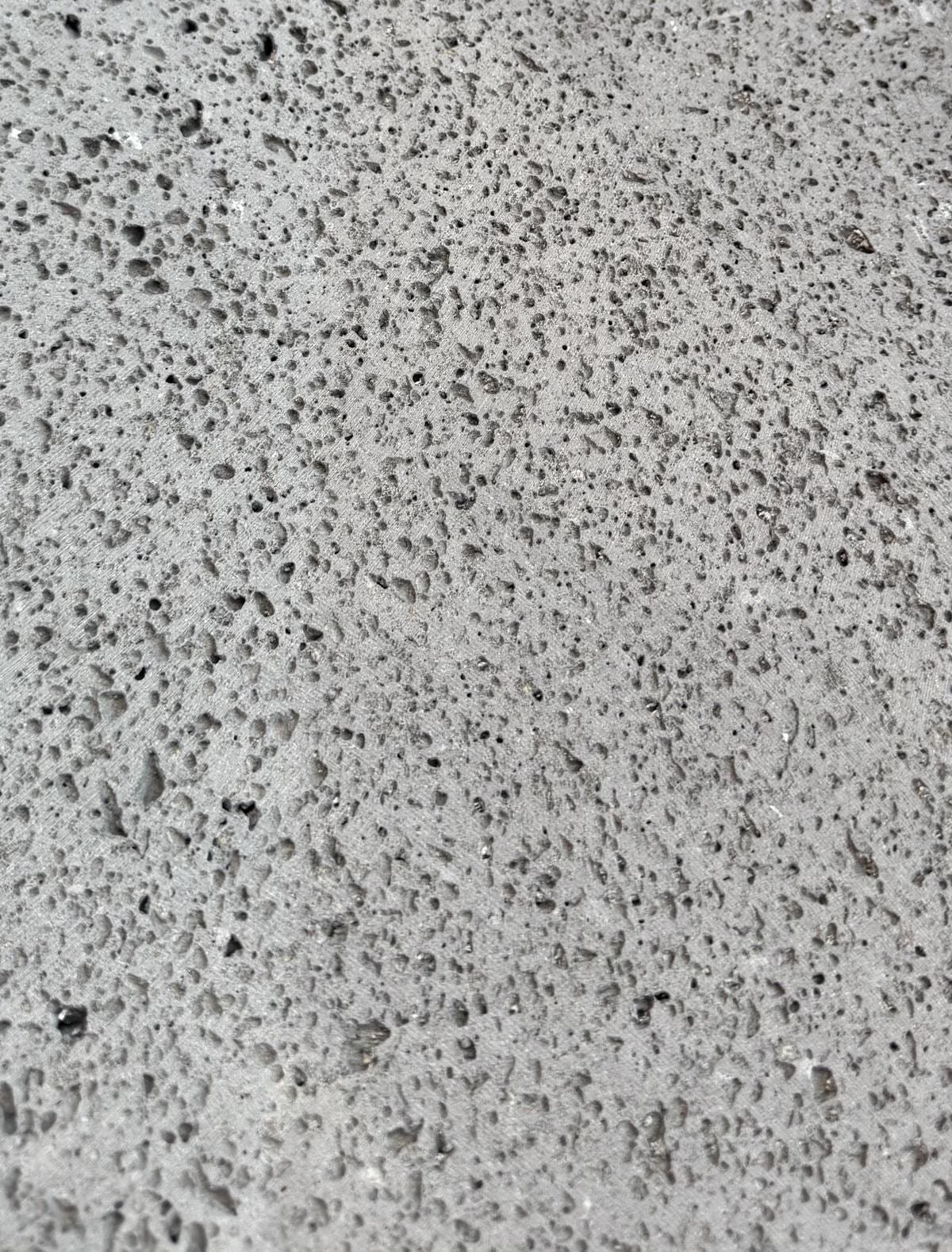 Pierre volcanique — Marbre local UNIVMAR